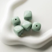 Cuentas cubo irregular 16x17 mm - segunda opción - Acrílico opaco Verde Salvia x10