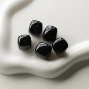 Cuentas cubo irregular 16x17 mm - segunda opción - Acrílico opaco - Negro x10