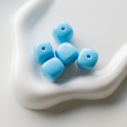 Cuentas cubo irregular 16x17 mm - segunda opción - Acrílico opaco Azul claro x10