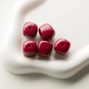 Cuentas cubo irregular 16x17 mm - segunda opción - acrílico opaco burdeos x10