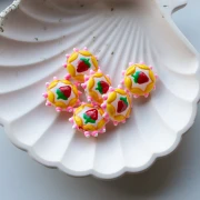 Cuenta de vidrio aplanada redonda 20 mm - motivo fresa - Amarillo - Rosa - Rojo x1