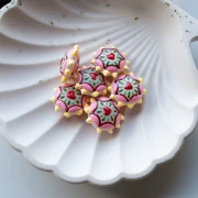 Cuenta de vidrio aplanada redonda 20 mm - Corazón - Rosa - Amarillo - Rojo x1