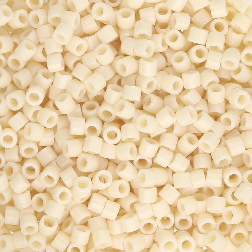 Miyuki Delica 10/0 DBM0732 - Opaco Dark Cream, paquete de 100 g