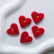 Colgante de cerámica con forma de corazón, 21 x 23 mm - Efecto marmolado rojo x1