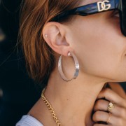Pendientes de aro abiertos y anchos, martillados, de 47 mm - Chapado en plata fina x2
