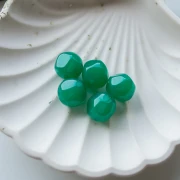 Cuenta redonda irregular facetada de 14 mm de resina transparente - Jade x1