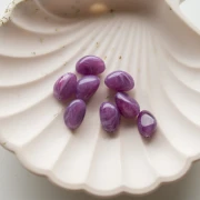 Cuentas irregulares 13.5x9 mm en resina opaca - Violeta jaspeado x8