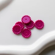 Cuentas redondas 15 mm con bolitas en resina opaca - Magenta oscuro x6
