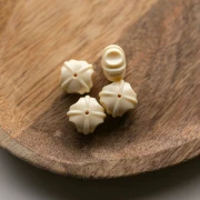 Cuentas redondas 16 mm en resina opaca - Marfil x4