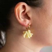 Lentejuelas con forma de pétalos de flor curvados, de 14 x 10,5 mm, de resina - Burdeos, 8 unidades