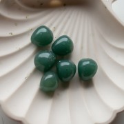 Cuentas tipo nugget de 12 x 15 mm de resina translúcida - Verde jade x6