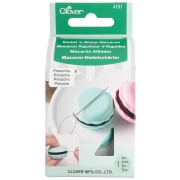 Afilador de agujas y portaagujas Clover con forma de macaron - Pistacho x1