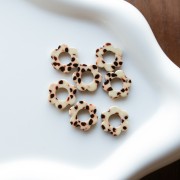 Colgante Flor de Acetato 14 mm - Marrón Moteado - Crema x1