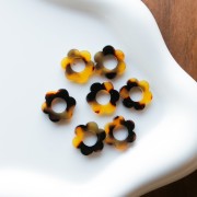 Colgante Flor de Acetato 14 mm - Carey - Marrón - Negro x1