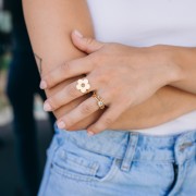 Anillo ajustable con forma de flor, 15,5 mm - Talla 52 a Talla 60 - Acero inoxidable 316 Dorado x1