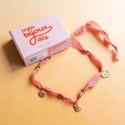 Mi bisutería - Kit de collar con cinta de algodón y dijes de corazón