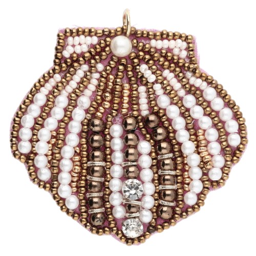 Colgante en forma de concha de 52 x 56 mm, con cuentas y circonitas bordadas - Blanco - Bronce x1