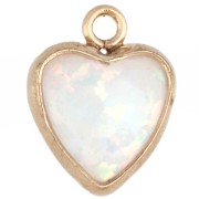 Dije en forma de corazón de 7 x 5,5 mm, con piedra cabujón de imitación de ópalo blanco, chapado en oro (oro laminado) x1
