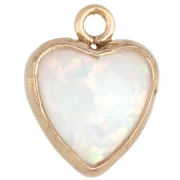 Dije en forma de corazón de 7 x 5,5 mm, con piedra cabujón de imitación de ópalo blanco, chapado en oro (oro laminado) x1