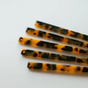 Horquilla para el pelo de 170 x 9 mm con agujero - Caparazón de tortuga - Marrón - Negro x1