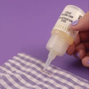 Pegamento a base de agua, sin disolventes y que evita que la tela se deshilache - Bohin - Transparente, 25 ml