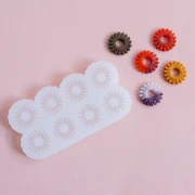 Molde de silicona de Gea Creations para hacer colgantes con forma de margarita de 20 mm, 1 unidad