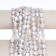 Cuenta de agua dulce con forma de estrella irregular, 13 x 12 mm - Blanca x1