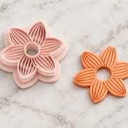 Cortador de galletas con forma de flor de 25 mm, de polímero biodegradable - Beige x1