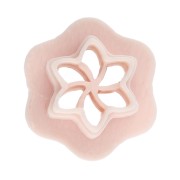 Mini cortapastas con forma de flor n.º 3, 10 mm, de polímero biodegradable - Beige x1