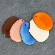 Cuentas de Tagua corte fino 35-45 mm Bleu Azur x1