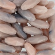 Oliva sintética facetada 24x10 mm imitación marfil Rosa x1