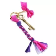 Llavero 25 mm doré rosa x1