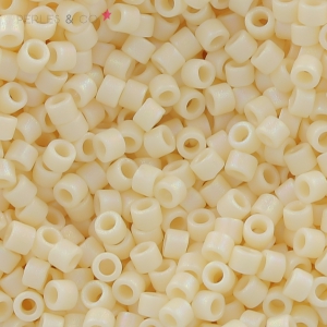 Miyuki Delica 11/0 DB0883 - Crema Oscuro Opaco AB Mate x8g