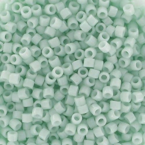 Miyuki Delica 11/0 DB1496 - Opaque Light Mint envase de 100g