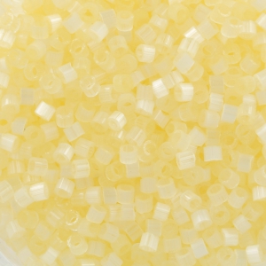 Miyuki Delica 11/0 DB0823-1 - Lemon Ice Silk Satin x8 g