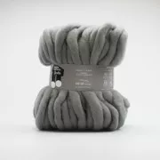 Lana punto name is Yvette - Kesi Art -Tejer con los brazos Bruine 63 x250g