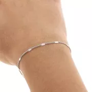 Cadena eslabón plano motivo trio 2mm de Acero inox x1m