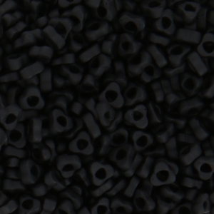 Spacer Triángulo Miyuki 2.8x1.3 mm SPTR28-0401F - Black Mat x10g