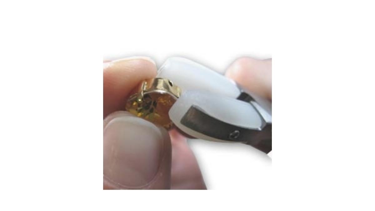 ¿Cómo se engastan los cabujones? : Paso 3 ¿Cómo se engastan los cabujones? : Paso 3