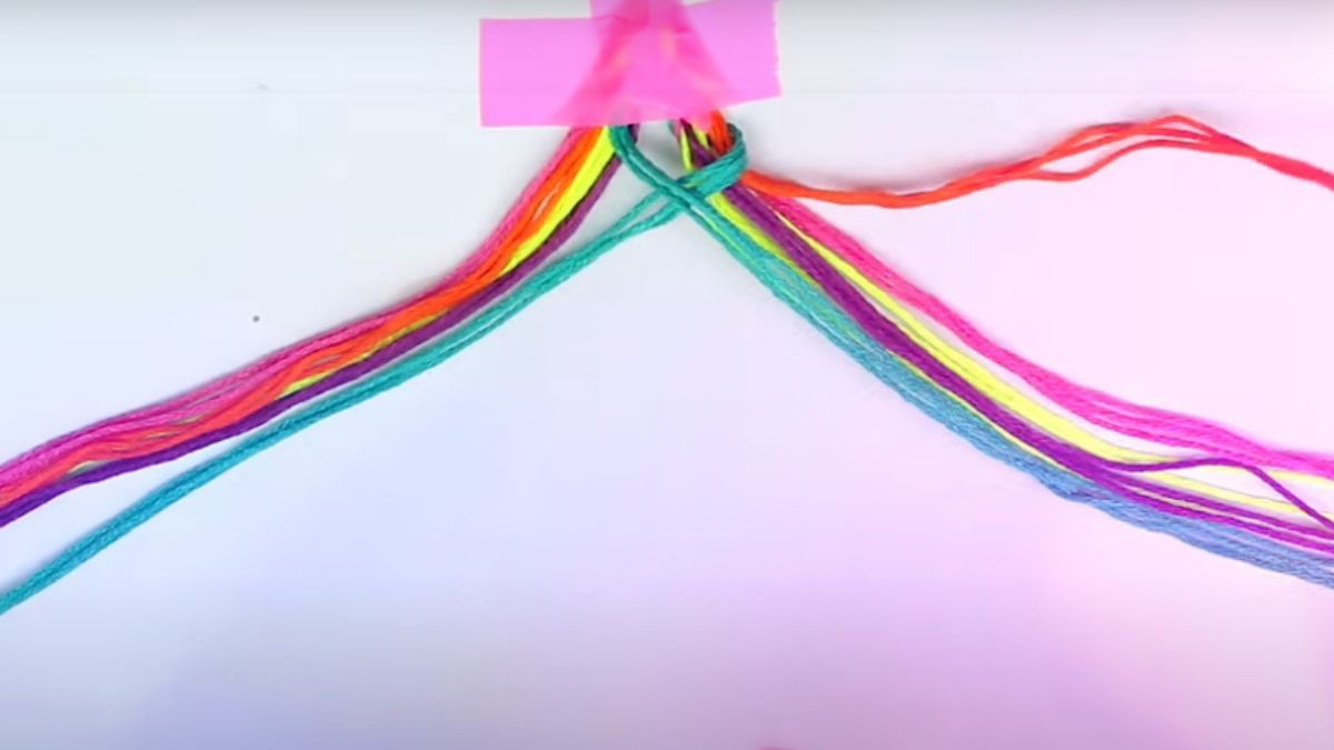 Realizar une pulsera brasileña : Paso 2 Realizar une pulsera brasileña : Paso 2