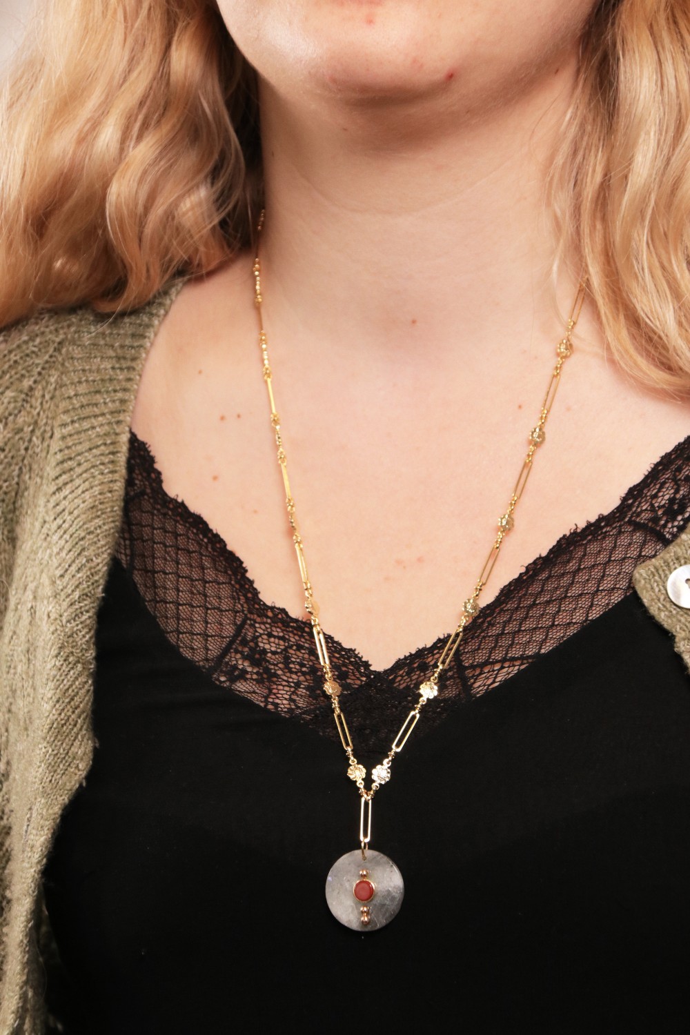 Esquema ¿Cómo se integran los elementos en la piedra preciosa? Esquema ¿Cómo se integran los elementos en la piedra preciosa?