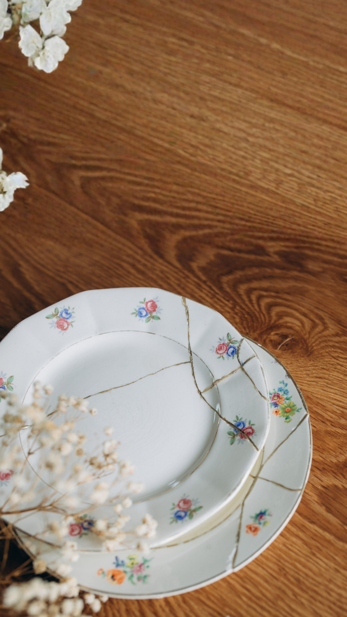 Esquema La técnica Kintsugi: reparar y mejorar objetos rotos