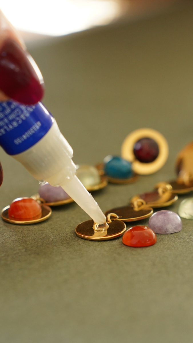Esquema ¿Cuál es el mejor pegamento para joyas?
