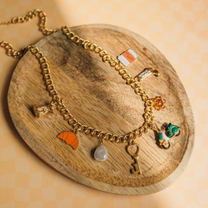 collier charms breloques fantaisie