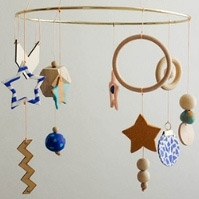 mobile perles en bois