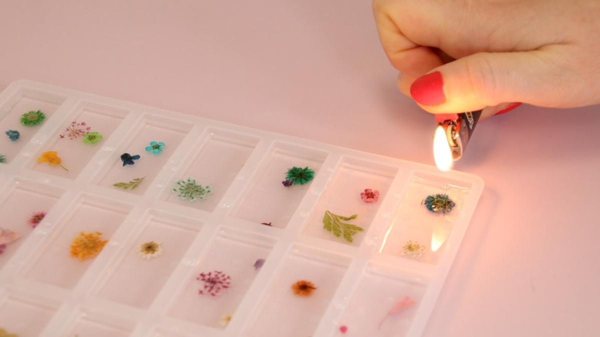 chasser les bulles d'air de la résine