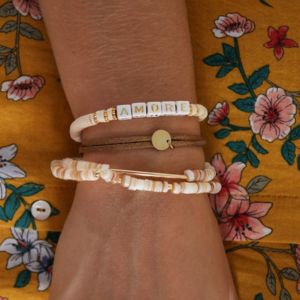 bracelet heishi nacre et coquillage