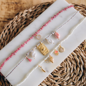 collier multirangs avec rocailles Miyuki Cloud Dancer