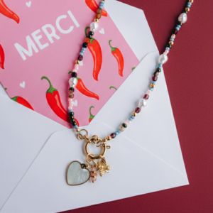 DIY Collier perles, fermoir et pendentif cœur multicolore