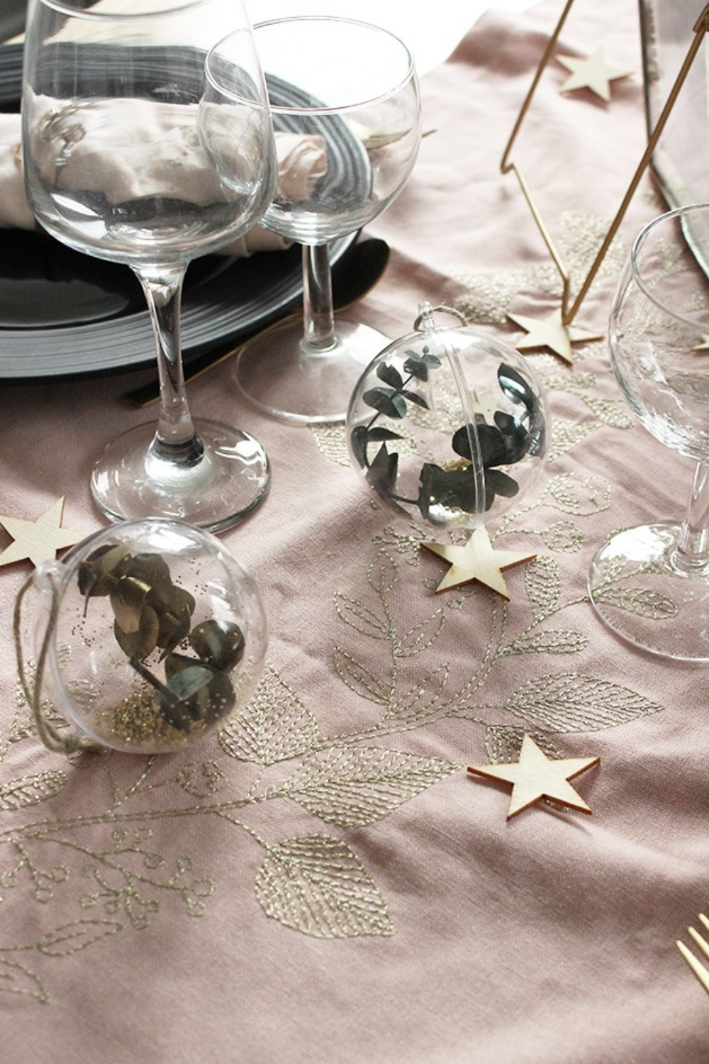 Esquema Adorno navideño DIY con eucalipto